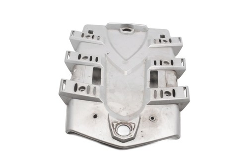 Luggage carrier base plate